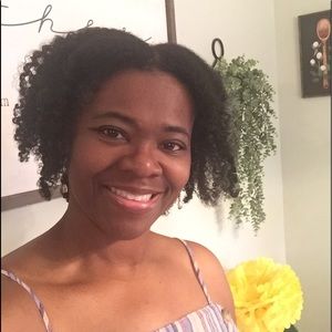 Meet your Posher, Stephanie